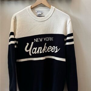 Vintage style Hillflint New York Yankees Navy and White Crewneck Sweater